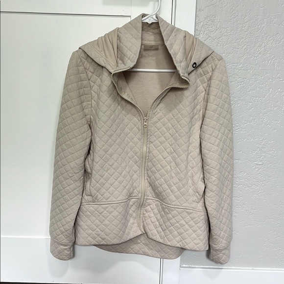 Jacket - Picture 1 of 7